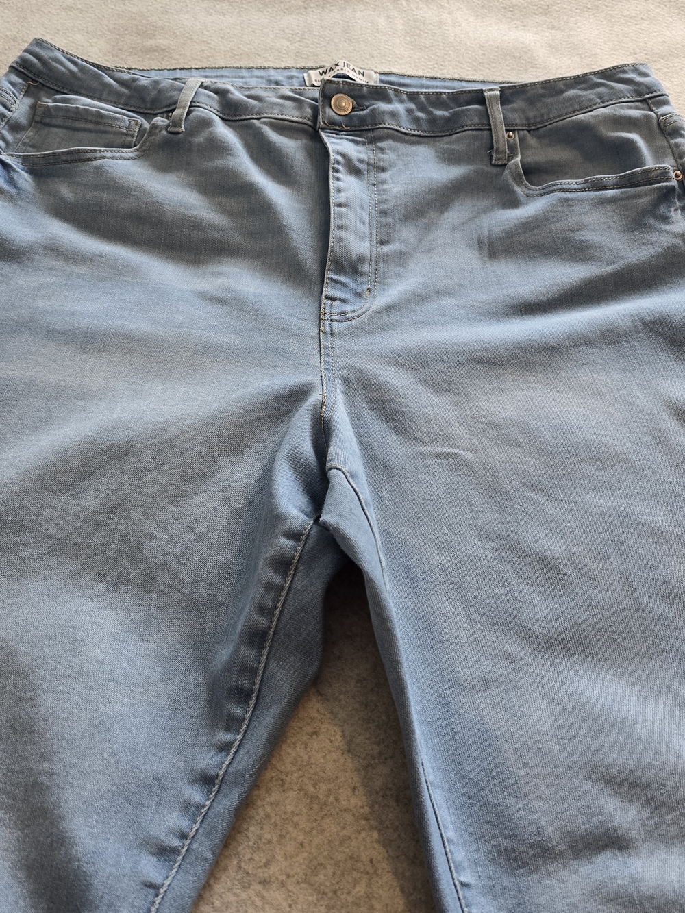 Wax Jean Light Wash High-Rise Stretch Jeans – Women's Size 24
